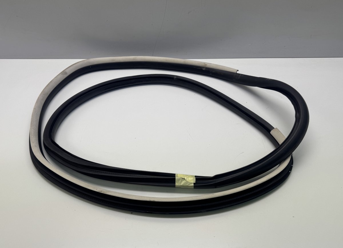 Renault Espace Door Weatherstrip Front Left Door Weatherstrip Front Left — RENAULT ESPACE V...