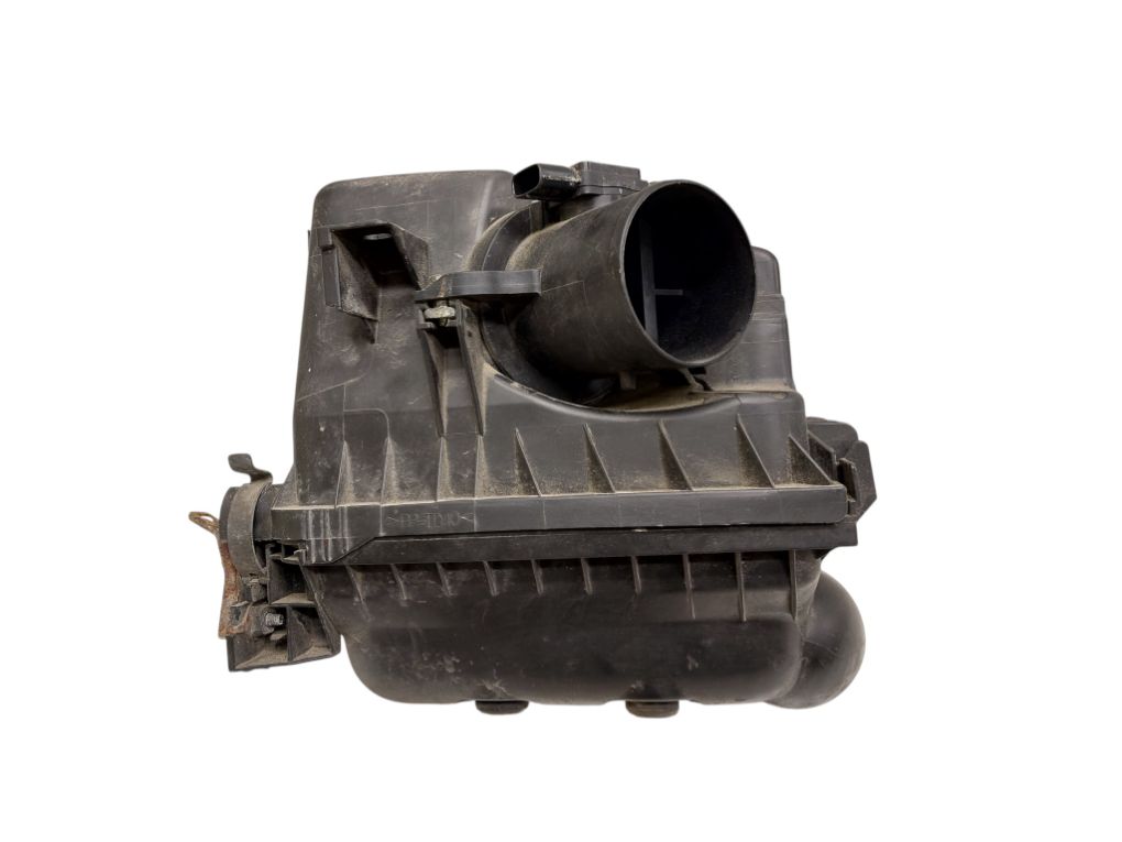 Toyota Corolla Air filter housing