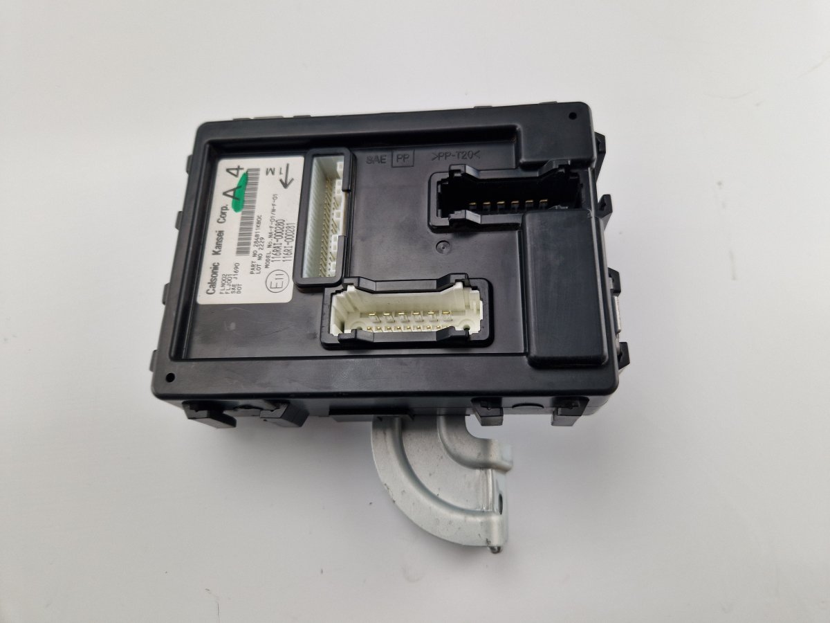 Nissan Juke Body control module (BCM) Body control module (BCM) — NISSAN JUKE I (F15)...
