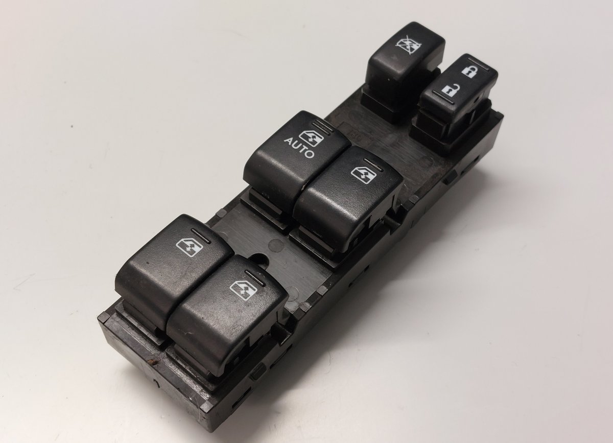 Subaru Forester Main window switch Main window switch — SUBARU FORESTER (SJ) (2013...