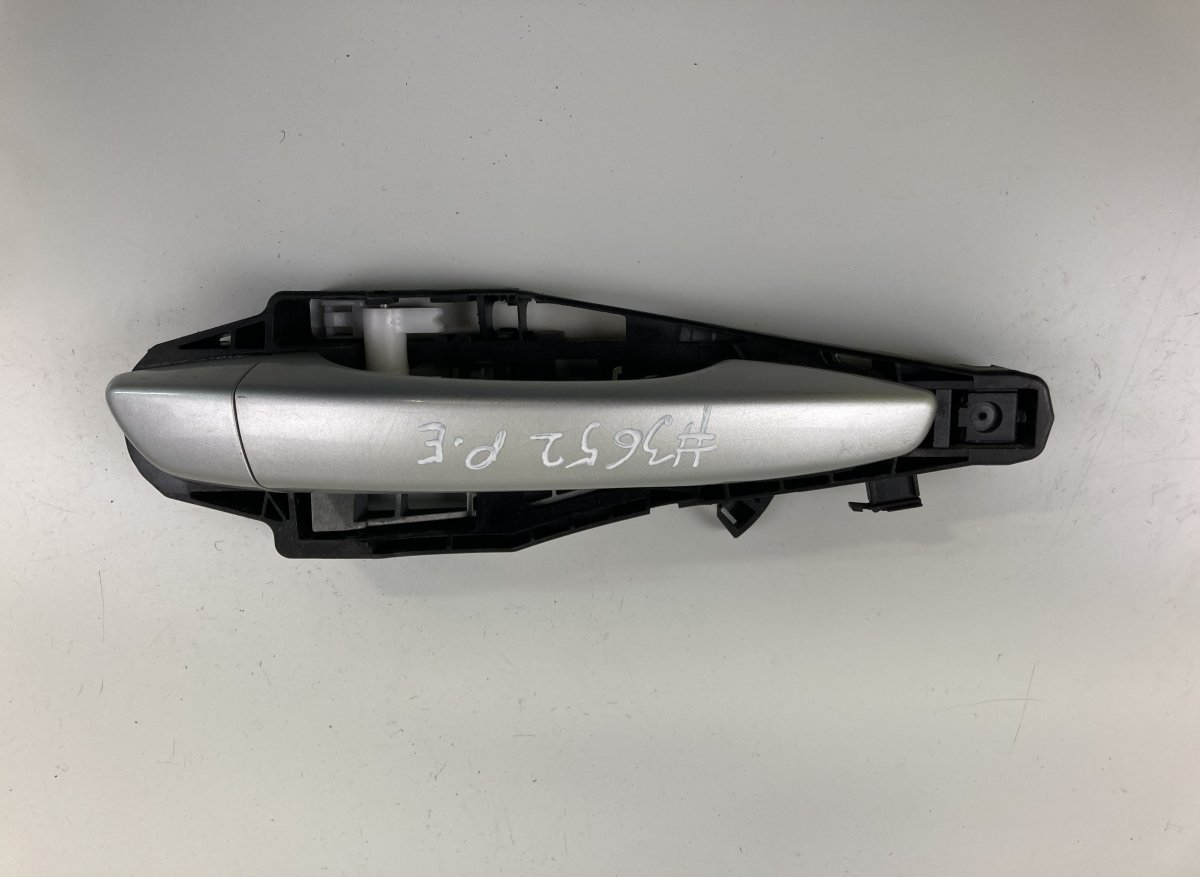 Toyota Proace Exterior door handle — front right Exterior door handle — front right — TOYOTA PRO...