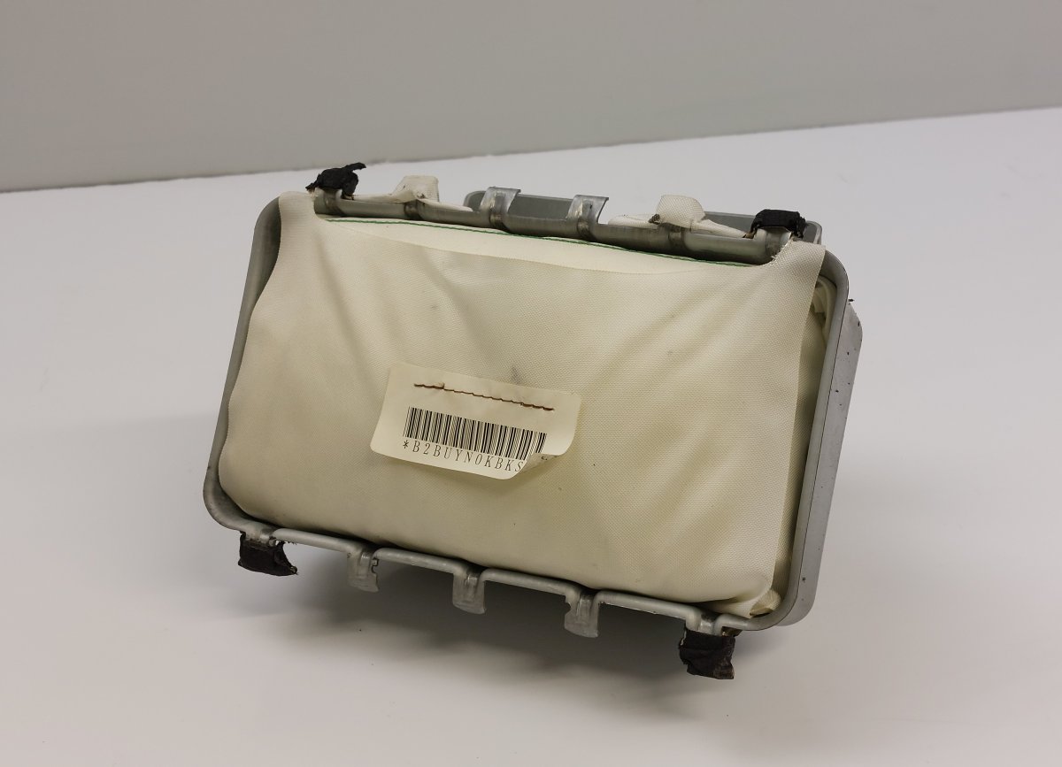 Mitsubishi Outlander matkustajan etuturvatyyny Passenger airbag — MITSUBISHI OUTLANDER II (CW,...