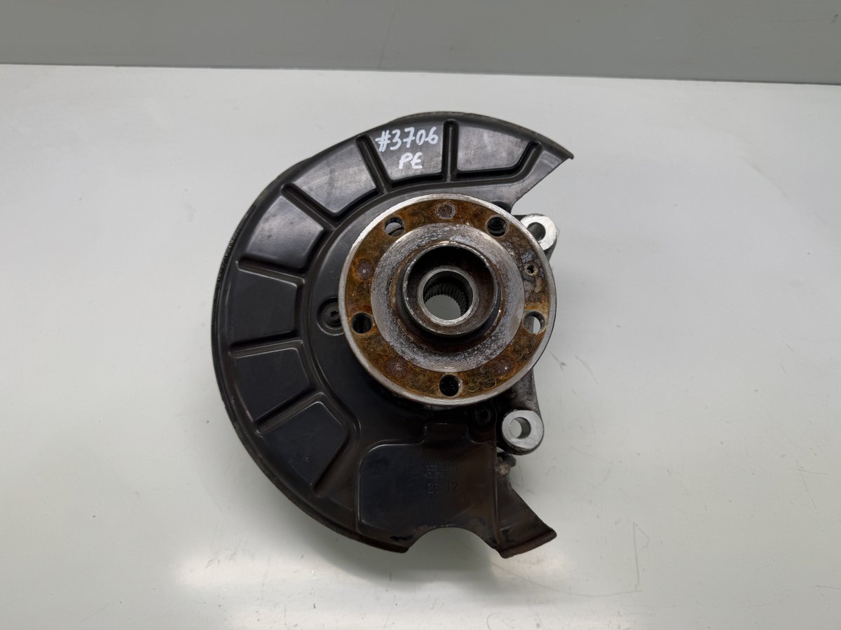 Volkswagen Passat (B7) Wheel bearing housing — front right Wheel bearing housing — front right — VW PASSAT...