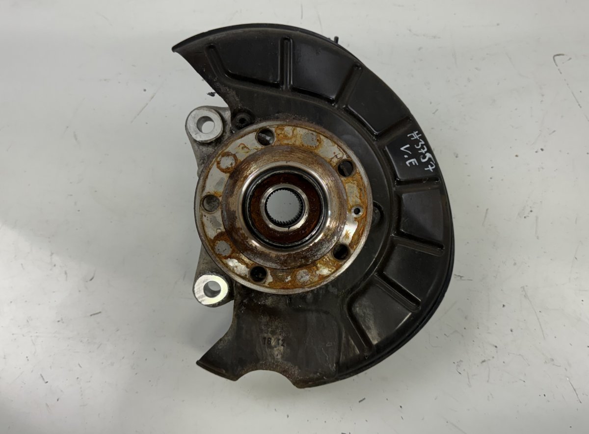 Volkswagen Passat (B7) Wheel bearing housing — front left Wheel bearing housing — front left — VW PASSAT ...