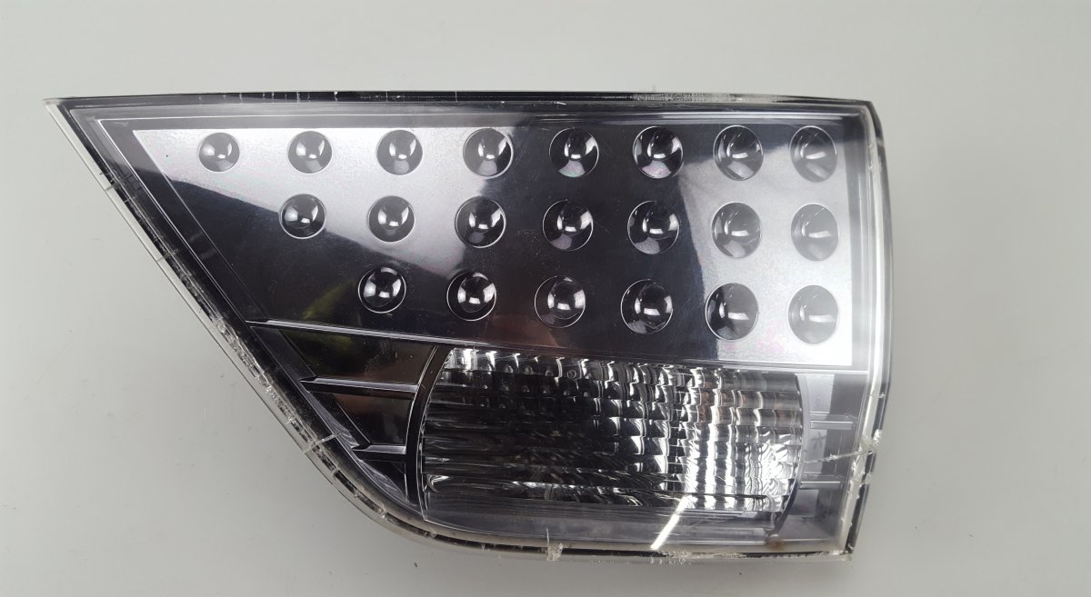 Mitsubishi Outlander Inner tail light — right Inner tail light — right — MITSUBISHI OUTLANDER...