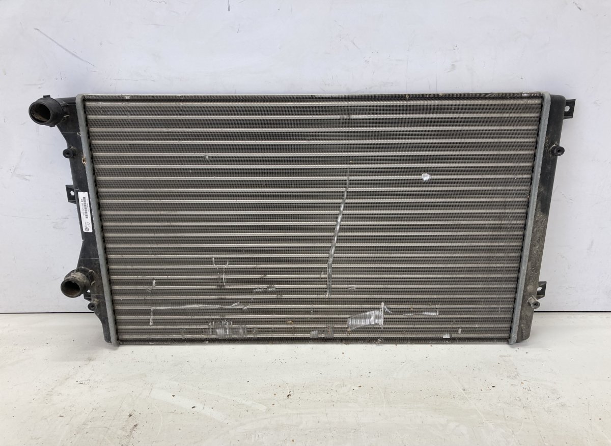 Volkswagen Passat (B7) radiaator Radiator — VW PASSAT B7 / ALLTRACK (2010-2015) ...