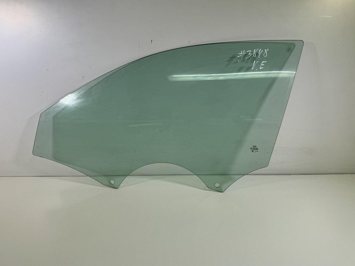 Audi A1 (8X) Door window glass — front left Door window glass — front left — AUDI A1 (8X1, ...