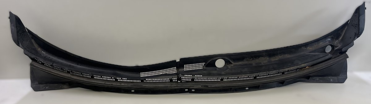 Mitsubishi Outlander Windscreen wiper cowl Windscreen wiper cowl — MITSUBISHI OUTLANDER II...