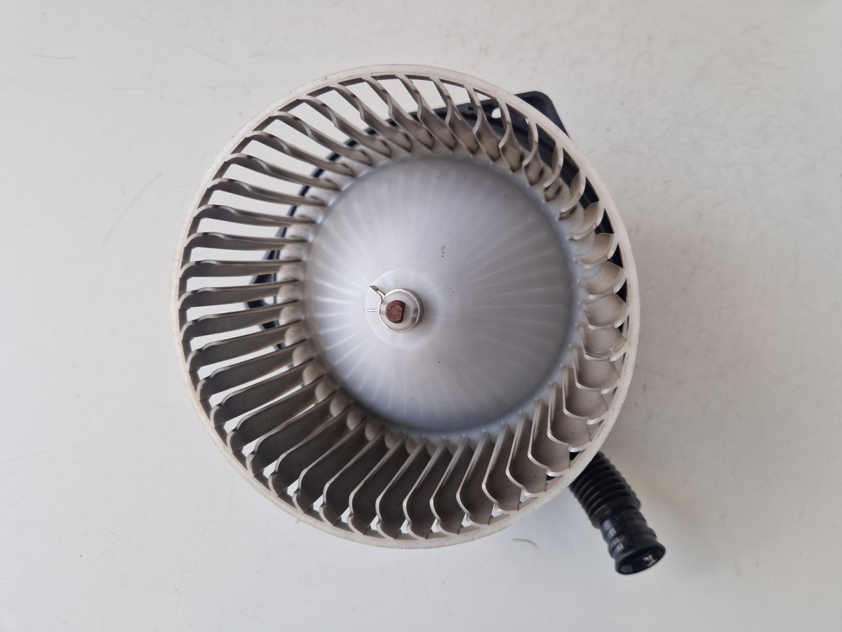 Subaru Forester Heater Blower Motor Heater blower motor — SUBARU FORESTER (SH) (200...