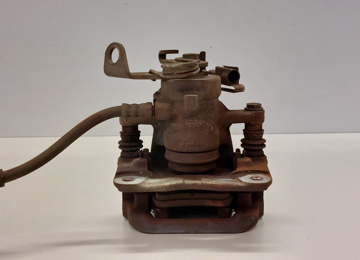 Alfa-Romeo Giulietta (940) Brake caliper — rear right Brake caliper — rear right — ALFA ROMEO GIULIET...