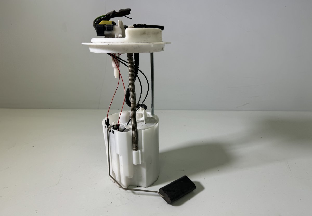 Alfa-Romeo Giulietta (940) Fuel feed pump Fuel feed pump — ALFA ROMEO GIULIETTA (940_) (2...