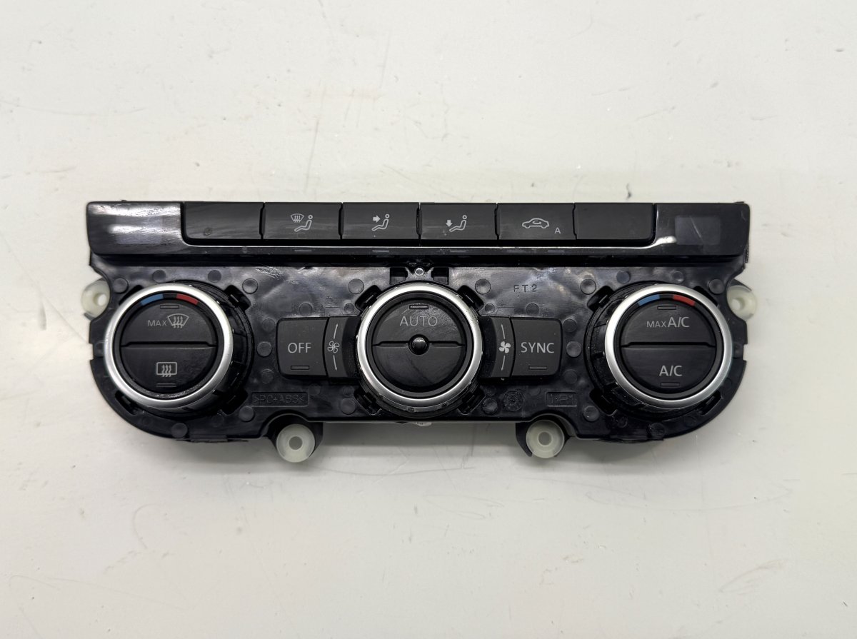 Volkswagen Passat (B7) Heater control panel Heater control panel — VW PASSAT B7 / ALLTRACK ...