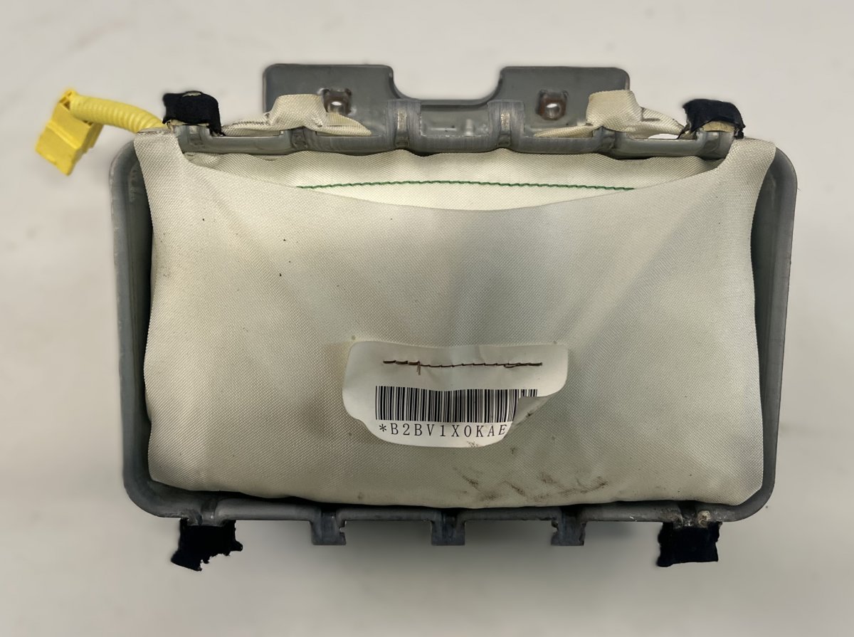 Mitsubishi Outlander matkustajan etuturvatyyny Passenger airbag — MITSUBISHI OUTLANDER II (CW,...