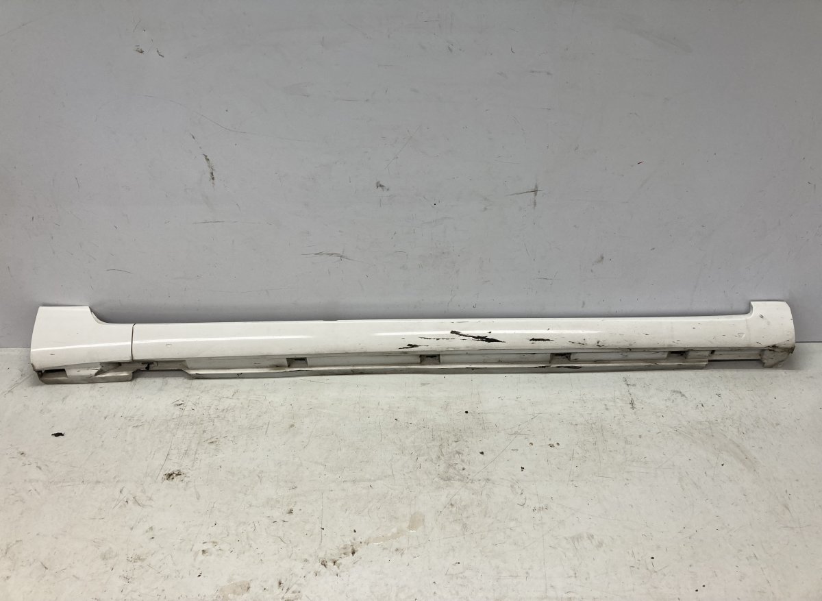 Volkswagen Passat (B7) Side skirt — right Side skirt — right — VW PASSAT B7 / ALLTRACK (2...