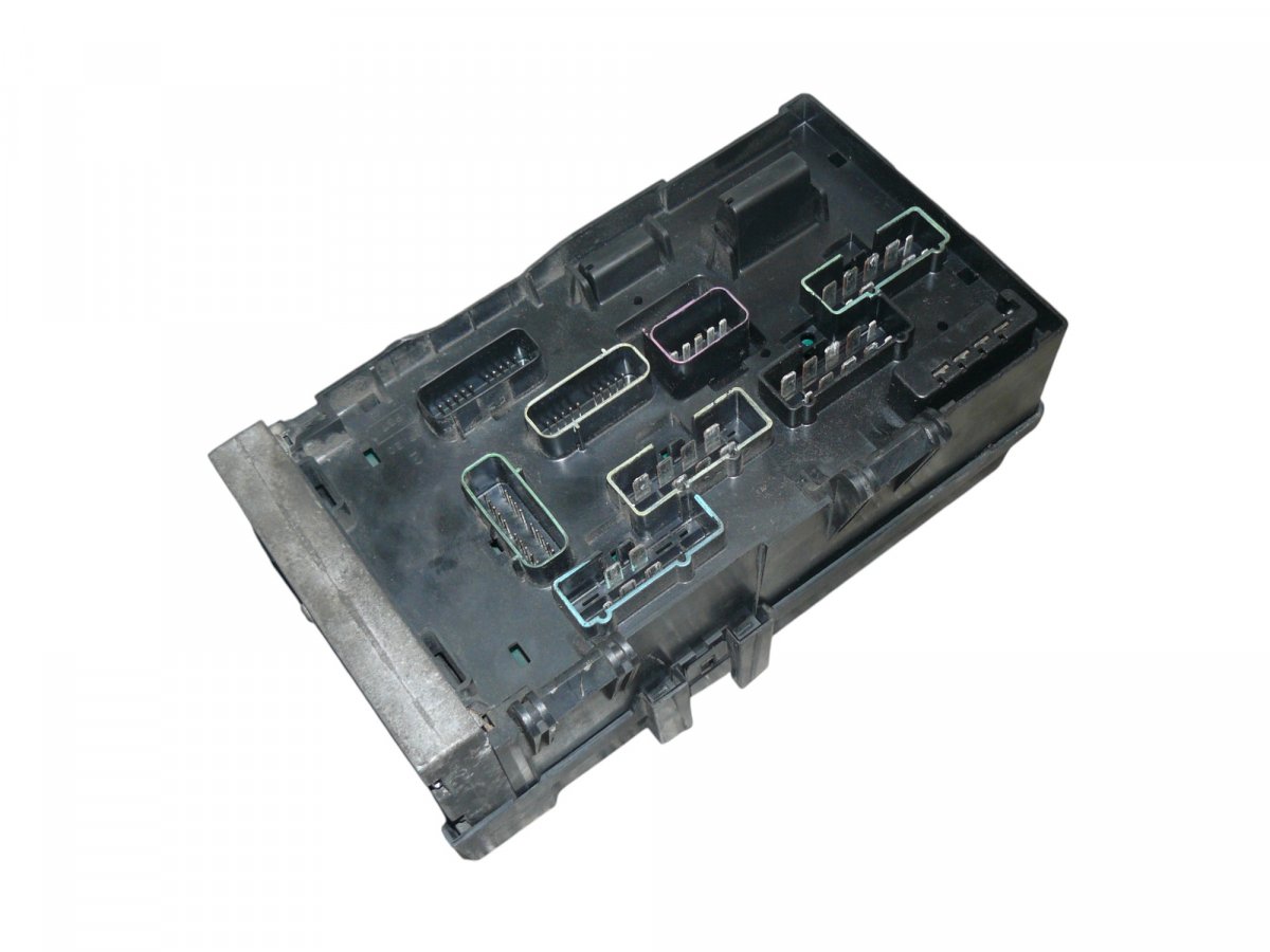Chrysler Voyager / Town & Country Fuse box Fuse box — CHRYSLER VOYAGER IV (RG, RS) (2000-2...