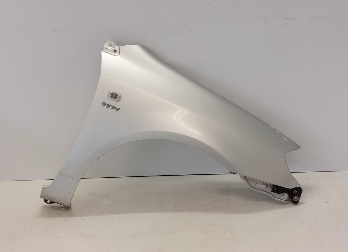 Toyota Corolla Front Right Fender Front Right Fender — TOYOTA COROLLA IX (E120) (...