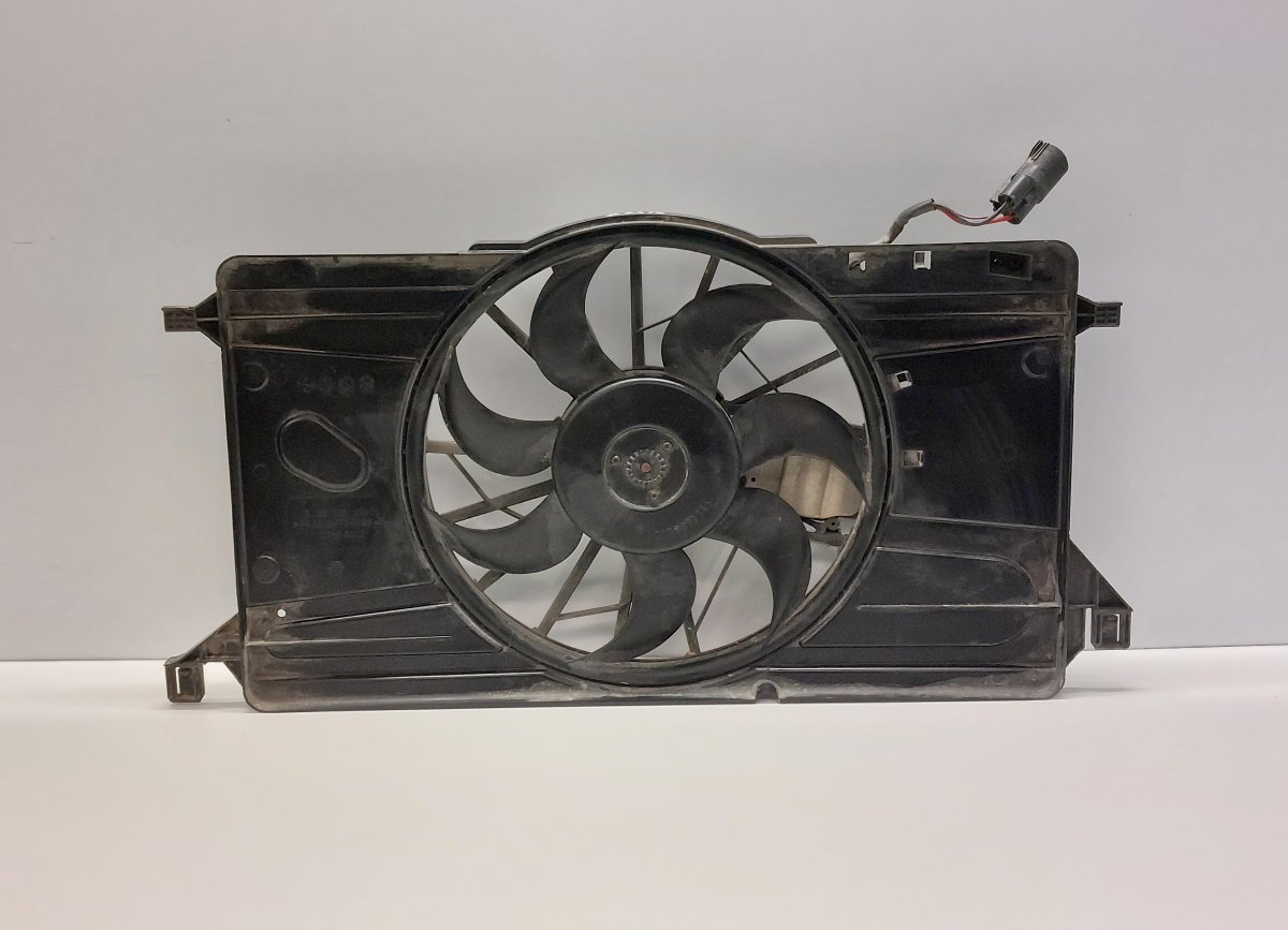Volvo C30 Electric Radiator Fan Electric radiator fan — VOLVO S40 / V50 / C30 /...