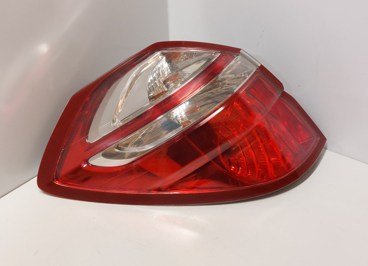Subaru Legacy Left Rear Light Left rear light — SUBARU LEGACY IV / Outback (2...