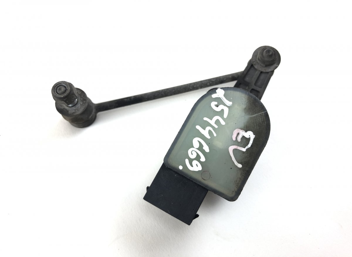 Maserati Quattroporte Suspension level sensor — front left Suspension level sensor — front left — MASERATI...