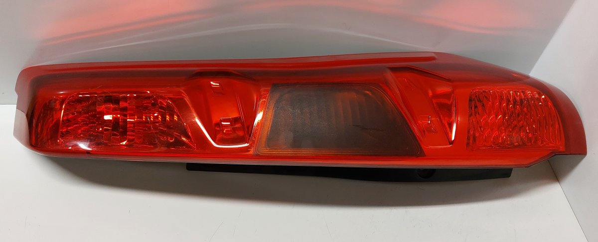 Nissan X-Trail Right Rear Light Right rear light — NISSAN X-TRAIL II (T31) (200...