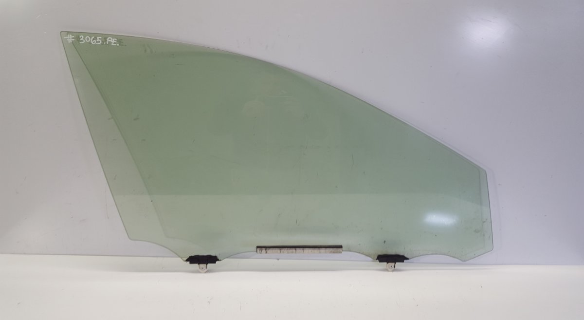 Toyota RAV4 (XA40) Door window glass — front right Door window glass — front right — TOYOTA RAV 4 ...