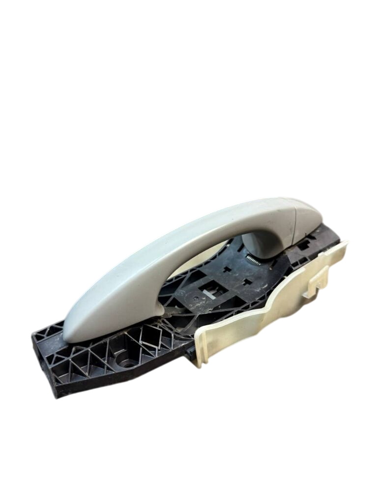 Skoda Octavia Exterior door handle — rear left Exterior door handle — rear left — SKODA OCTAVI...