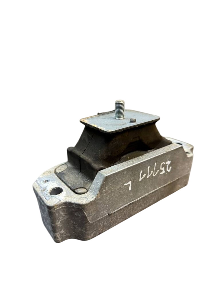 Mitsubishi Outlander Left Side Engine Mount Left Side Engine Mount — MITSUBISHI OUTLANDER I...