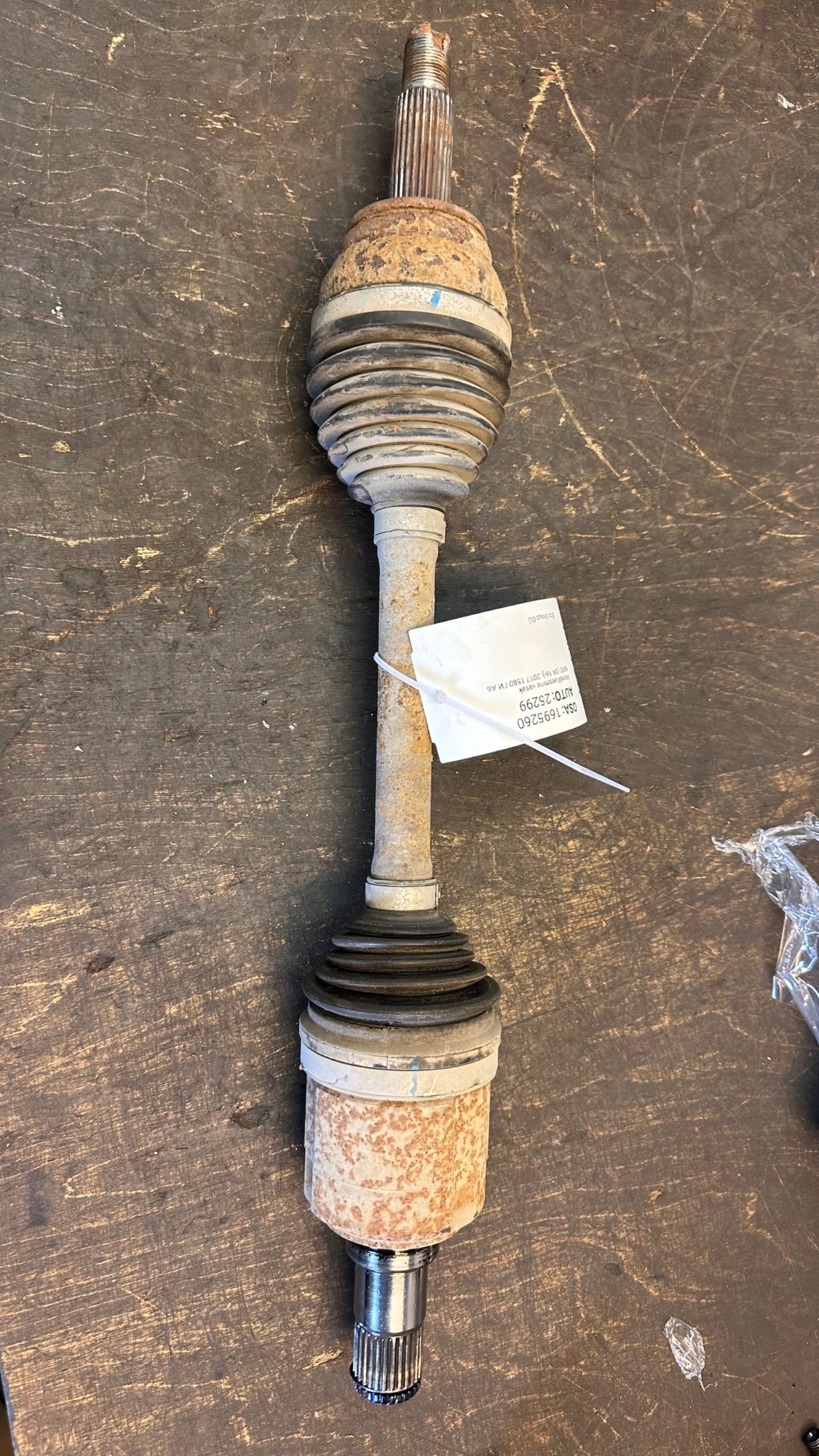 Kia Niro Driveshaft — front left Driveshaft — front left — KIA NIRO I (DE) (2016...