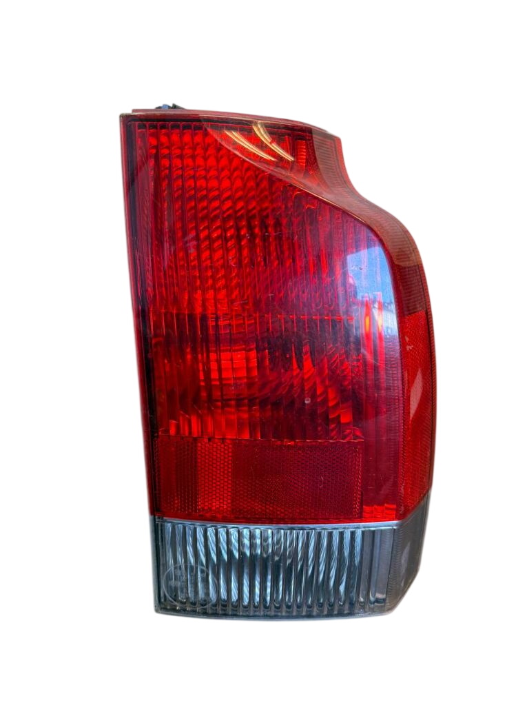 Volvo V70 Right Rear Light Right rear light — VOLVO V70 II / XC70 I (P80) ...