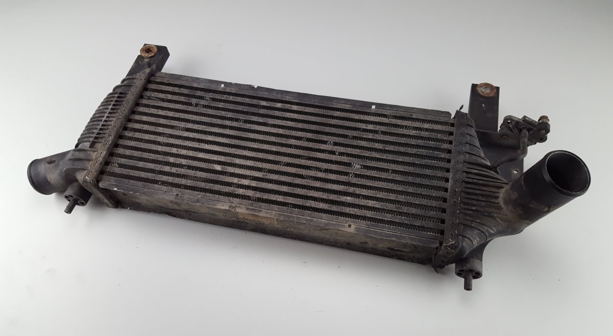 Nissan Navara (D40) Välijäähdytin / Intercoolerin  Intercooler — NISSAN NAVARA (D21) (1985-2008) —...