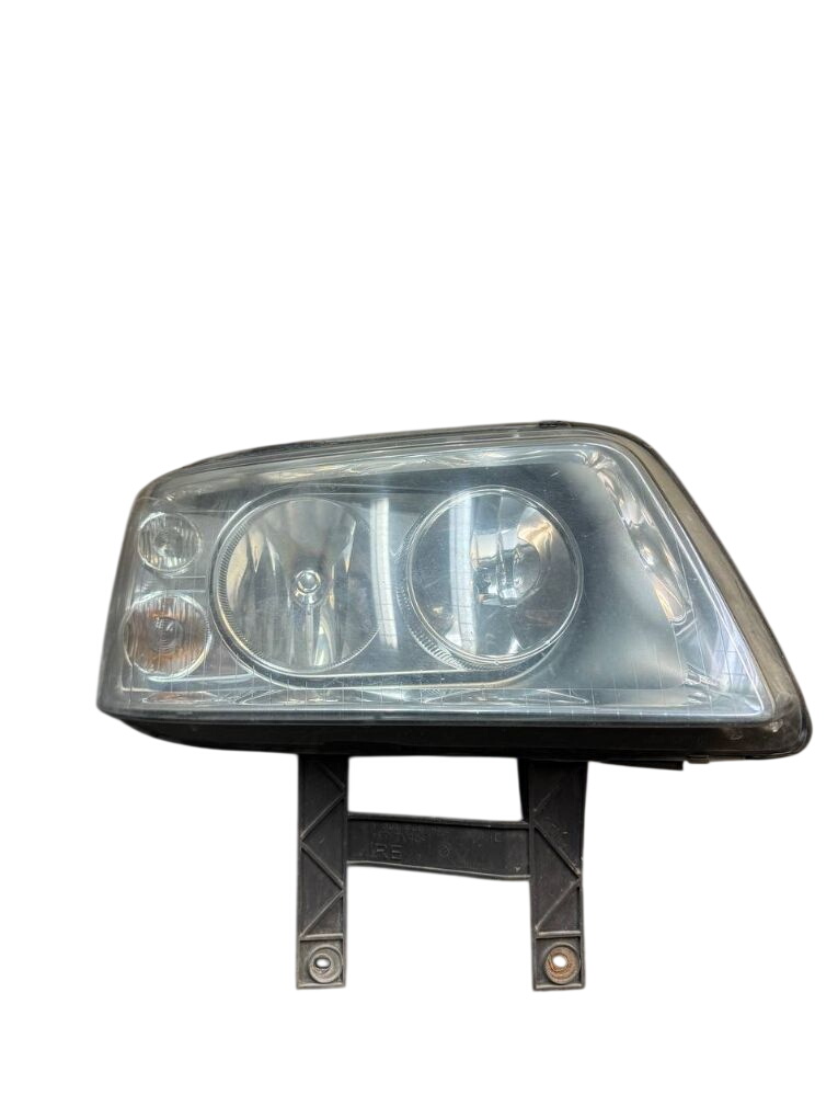 Volkswagen Transporter (T5, Caravelle, Multivan) Right headlight Right headlight — VW TRANSPORTER T5 / MULTIVAN ...