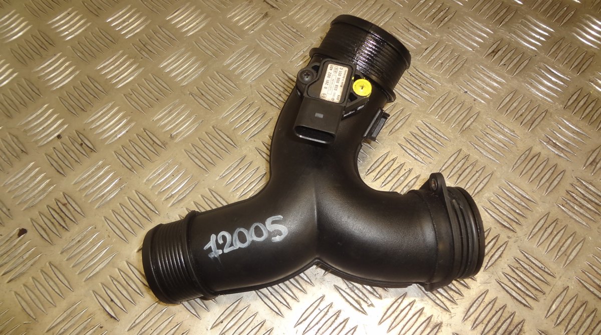Audi Q7 (4L) Intercooler pipe — left