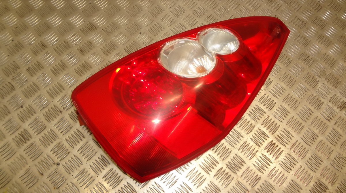 Mazda 5 (CR) Right Rear Light
