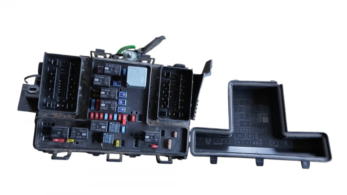 Ford Mondeo Fuse box
