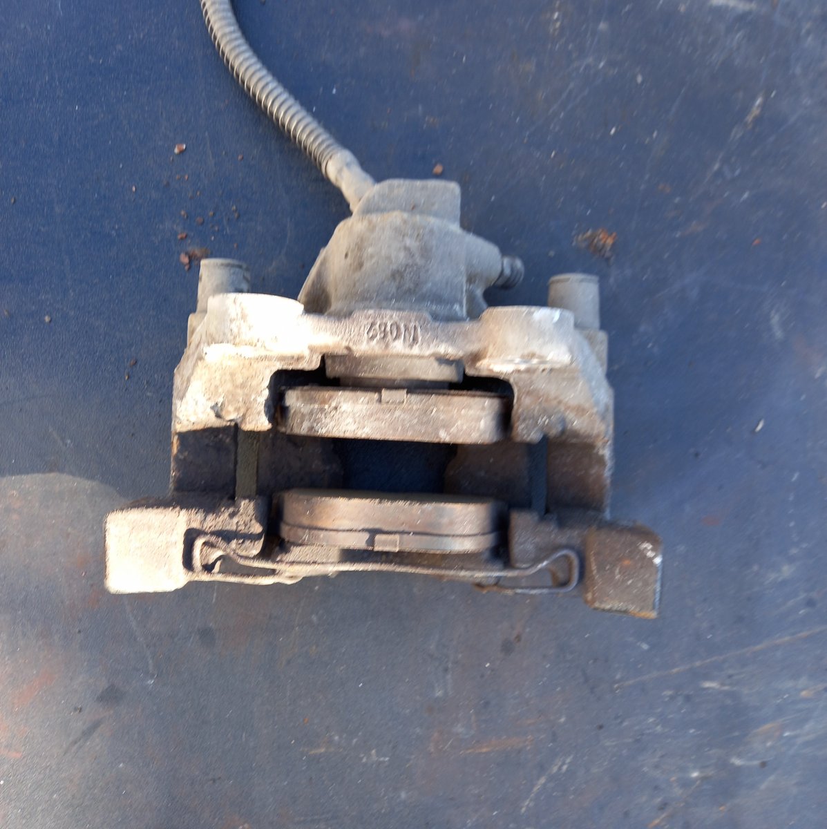 Mercedes-Benz A (W169) Brake caliper — rear left