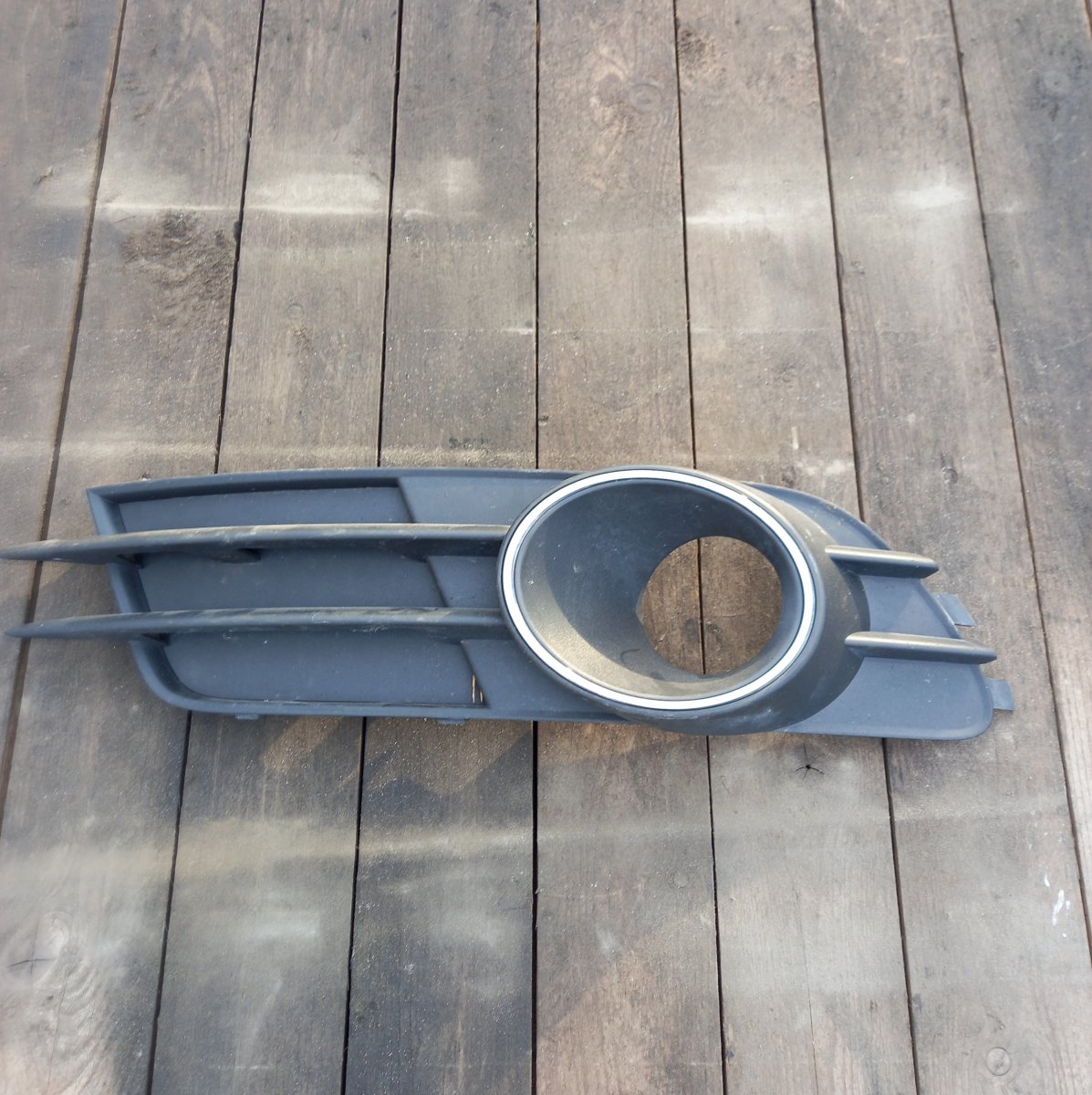 Audi A6 (C7) Front bumper grille — left