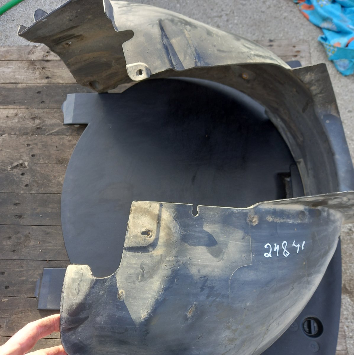 Volkswagen Transporter (T5, Caravelle, Multivan) Rear right fender inner liner Rear right fender inner liner — VW TRANSPORTER ...