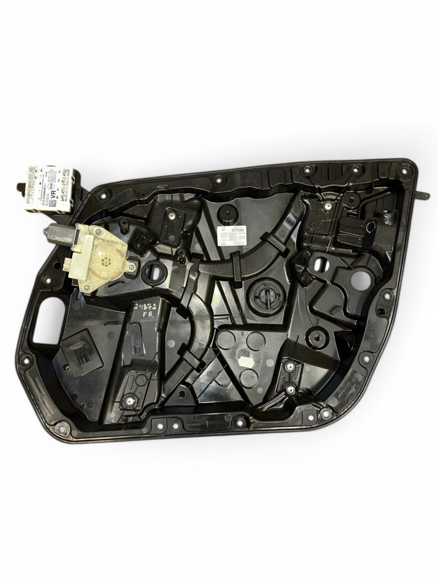 Mercedes-Benz A (W176) Complete window regulator — front right