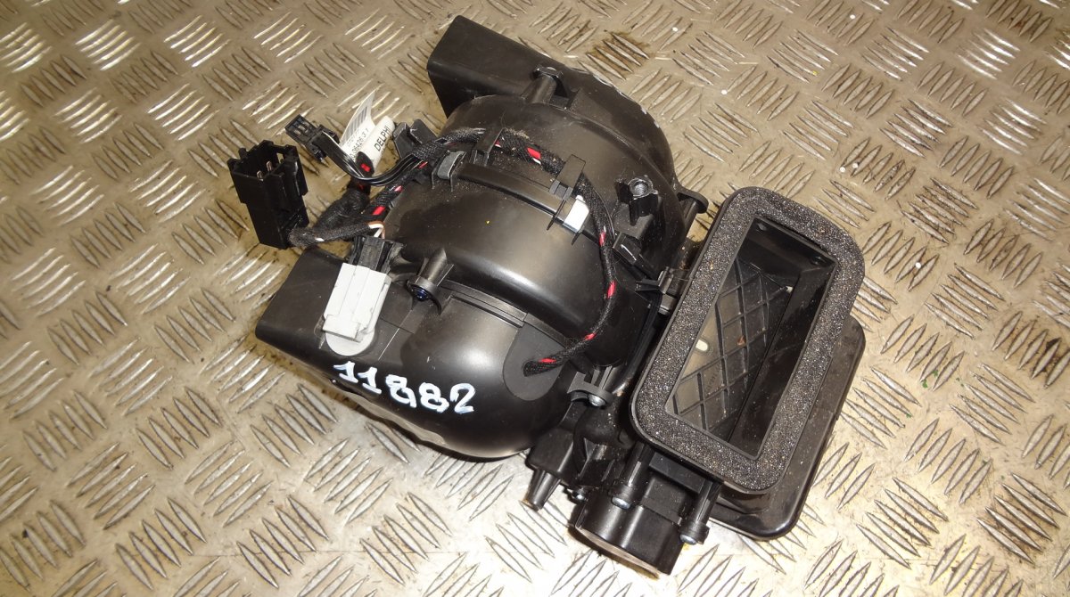 Mercedes-Benz A (W168) Heater fan rear