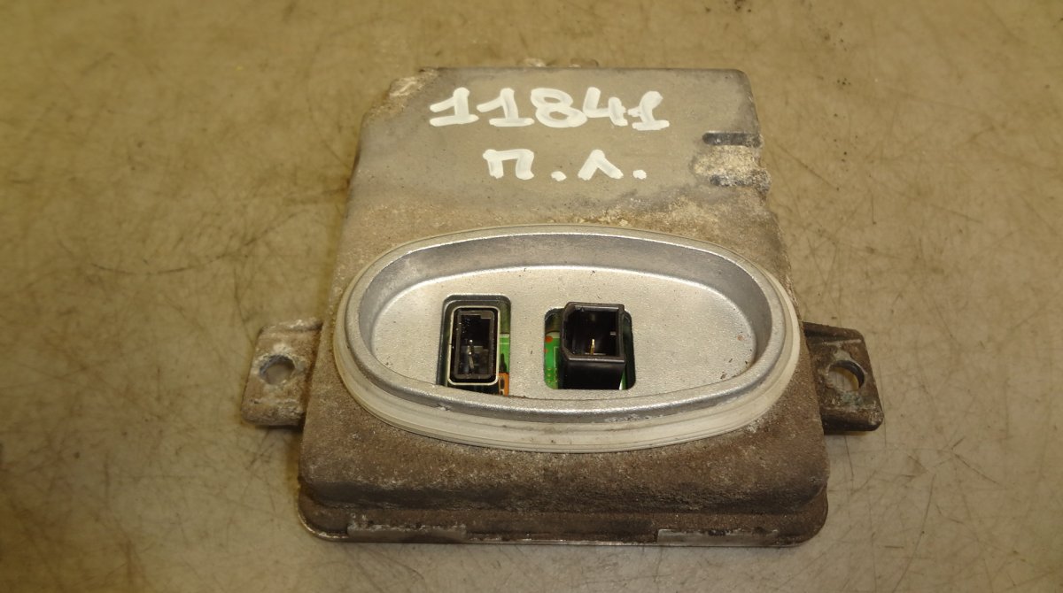Volvo S80 Xenon control unit — left