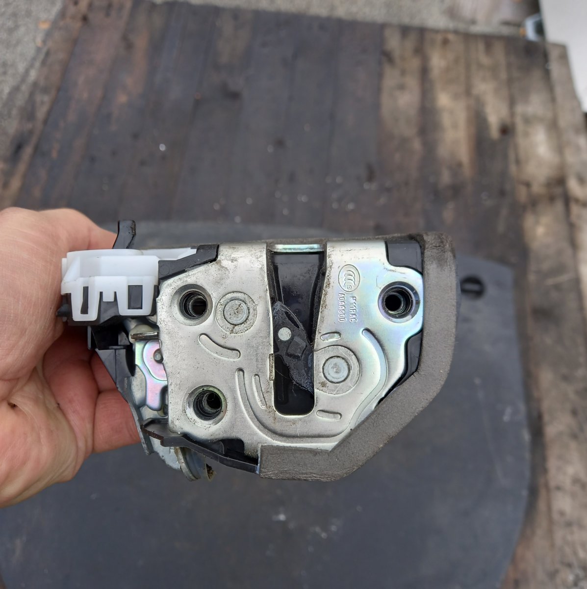 Honda CR-V Door lock — rear right Door lock — rear right — HONDA CR-V IV (RM) (20...