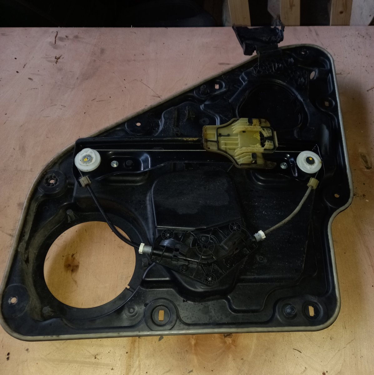 Jeep Grand Cherokee (WK) Complete window regulator — rear right Complete window regulator — rear right — JEEP G...