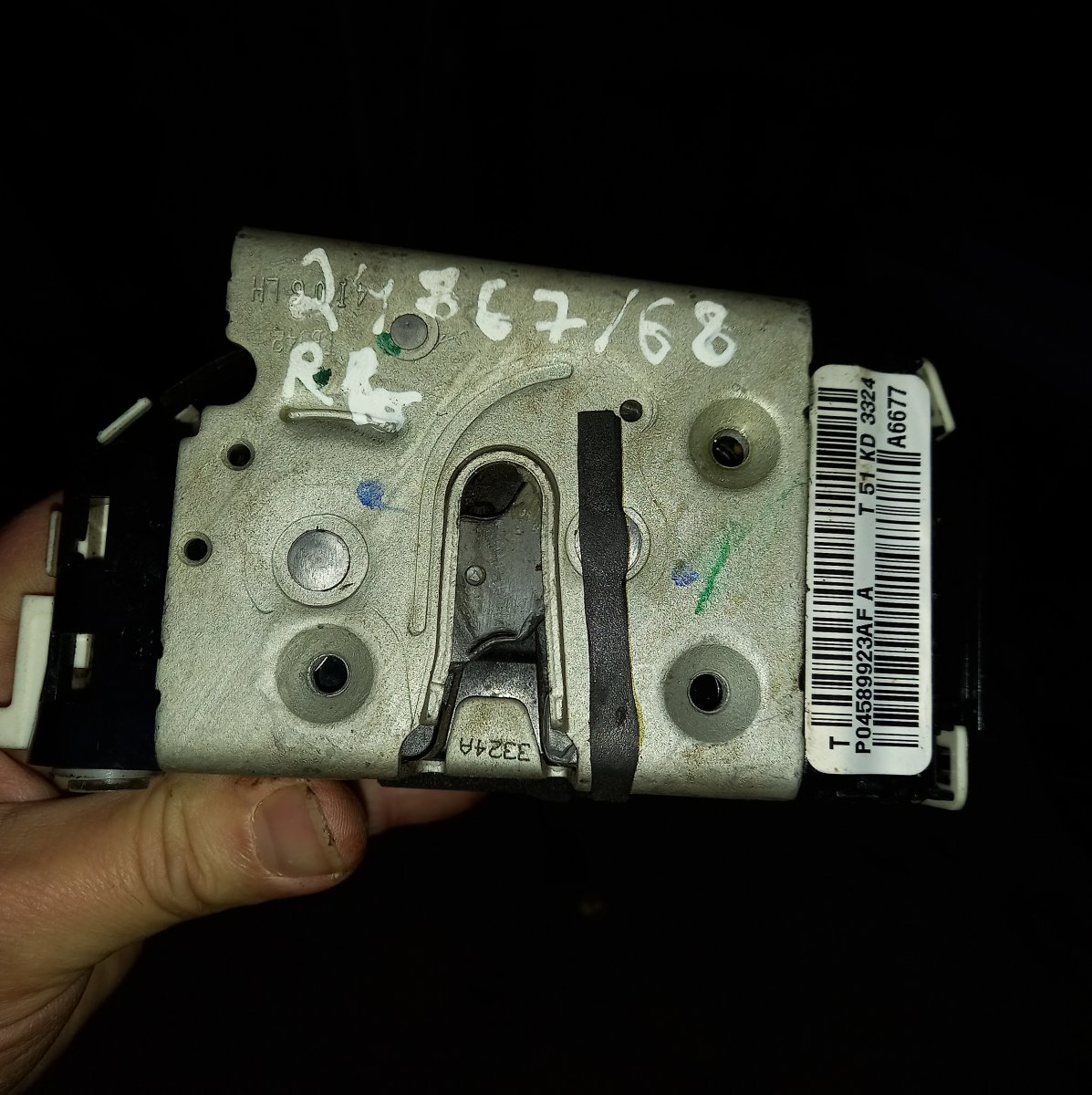 Jeep Grand Cherokee (WK) Door lock — rear left Door lock — rear left — JEEP GRAND CHEROKEE IV ...