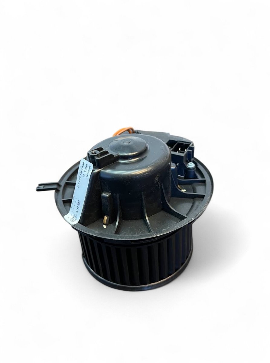 Volkswagen Passat (B7) Heater Blower Motor Heater blower motor — VW PASSAT B7 / ALLTRACK (...