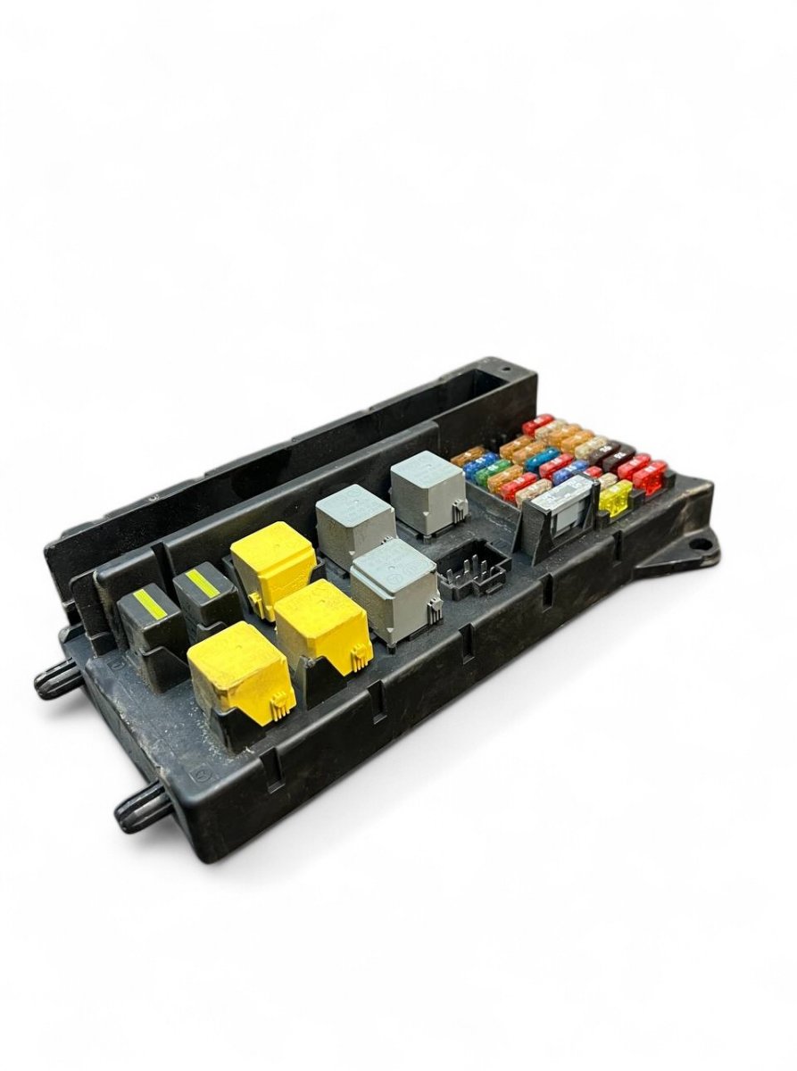Volkswagen Crafter Fuse box Fuse box — VW CRAFTER I (2E) (2006-2016) — 9065...