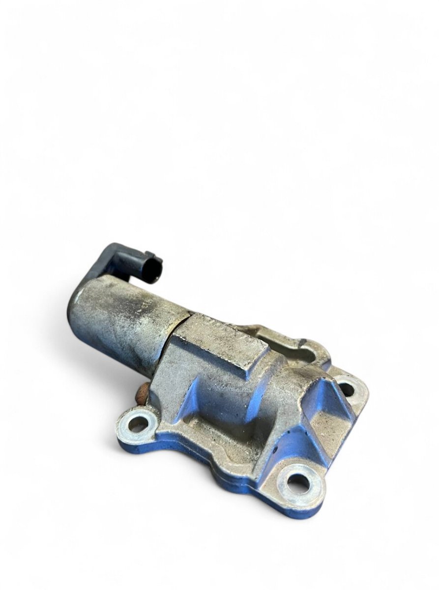 Volvo V70 Engine Solenoid Valve Engine solenoid valve — VOLVO V70 II / XC70 I (...
