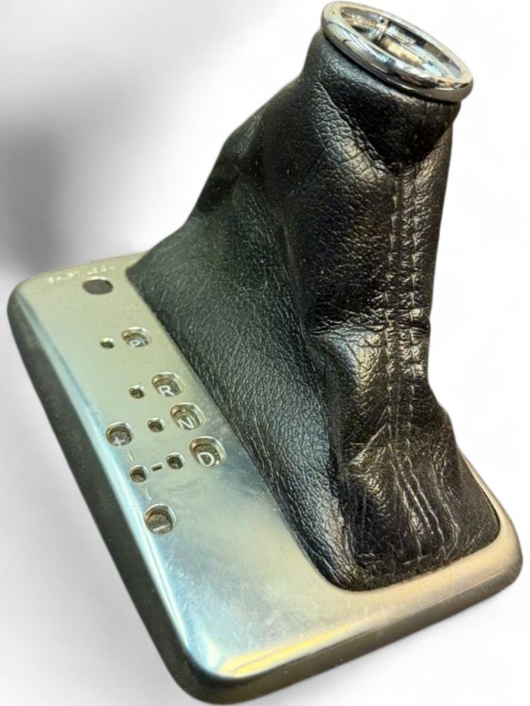 Infiniti M / Q70 (Y51) Gearstick (selector/shifter ) boot (gaiter) Gearstick (selector/shifter ) boot (gaiter) — I...