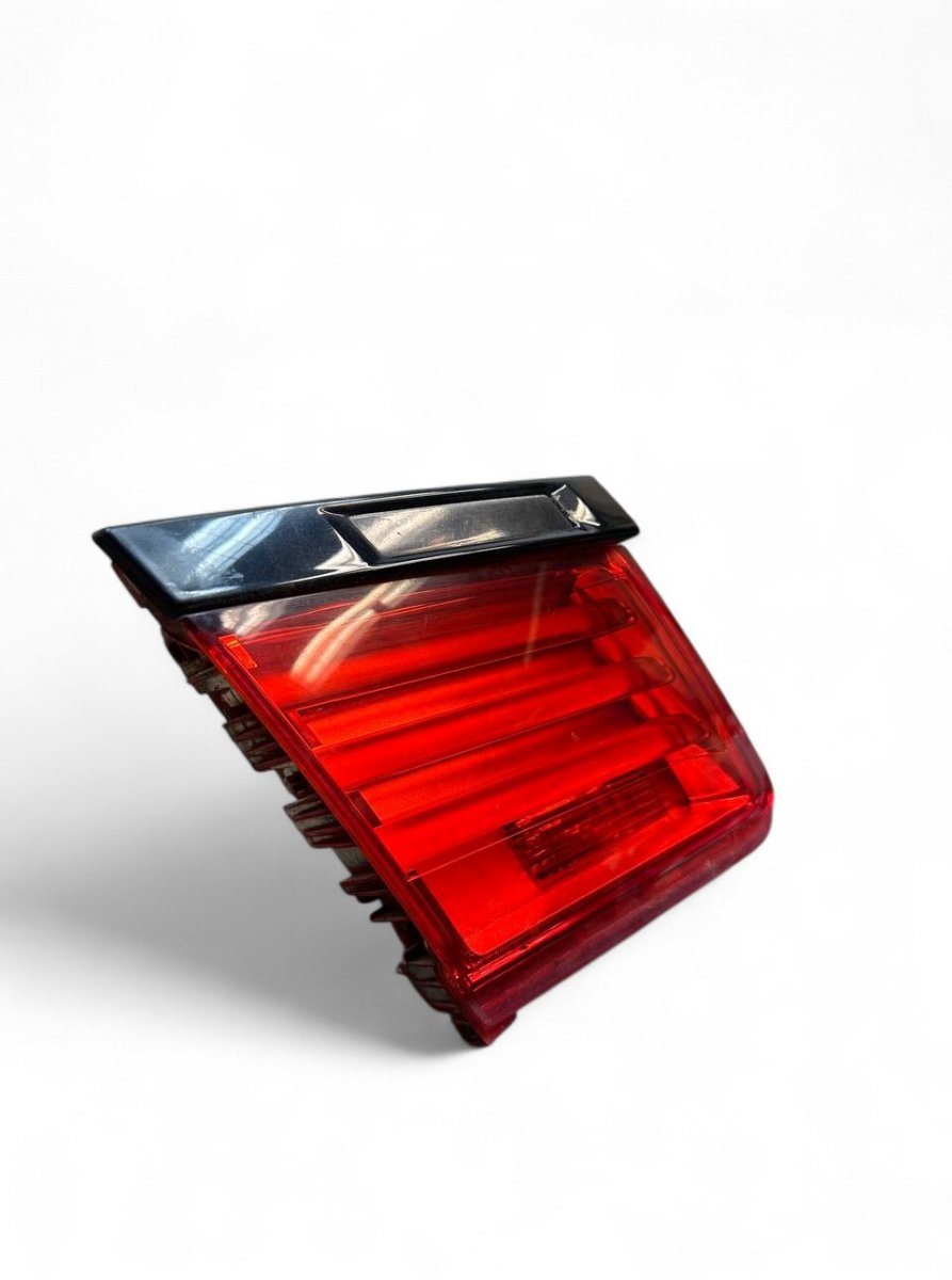 BMW 7 (F01 / F02 / F03 / F04) Inner tail light — left