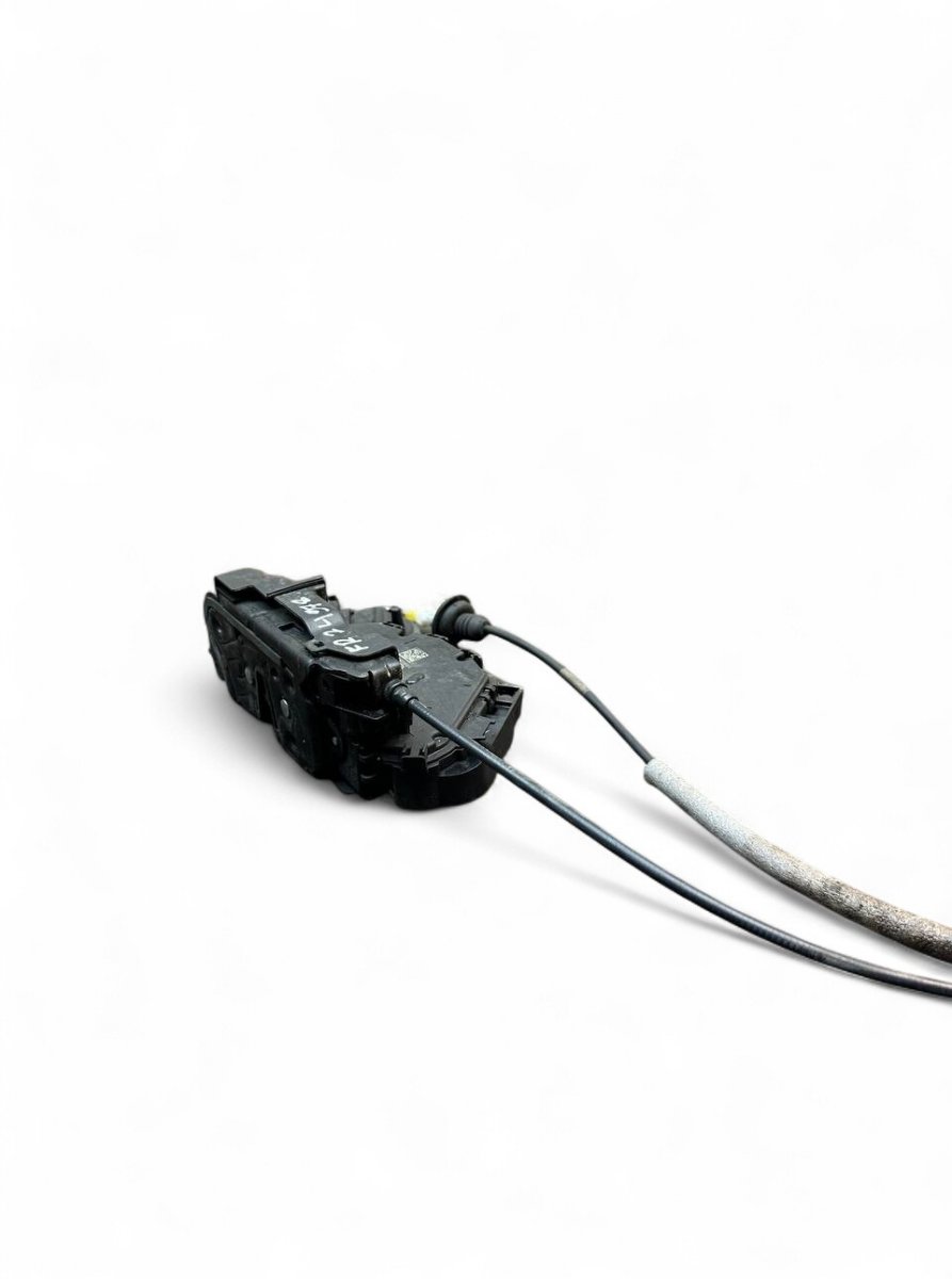 Volkswagen Crafter Door lock — front right