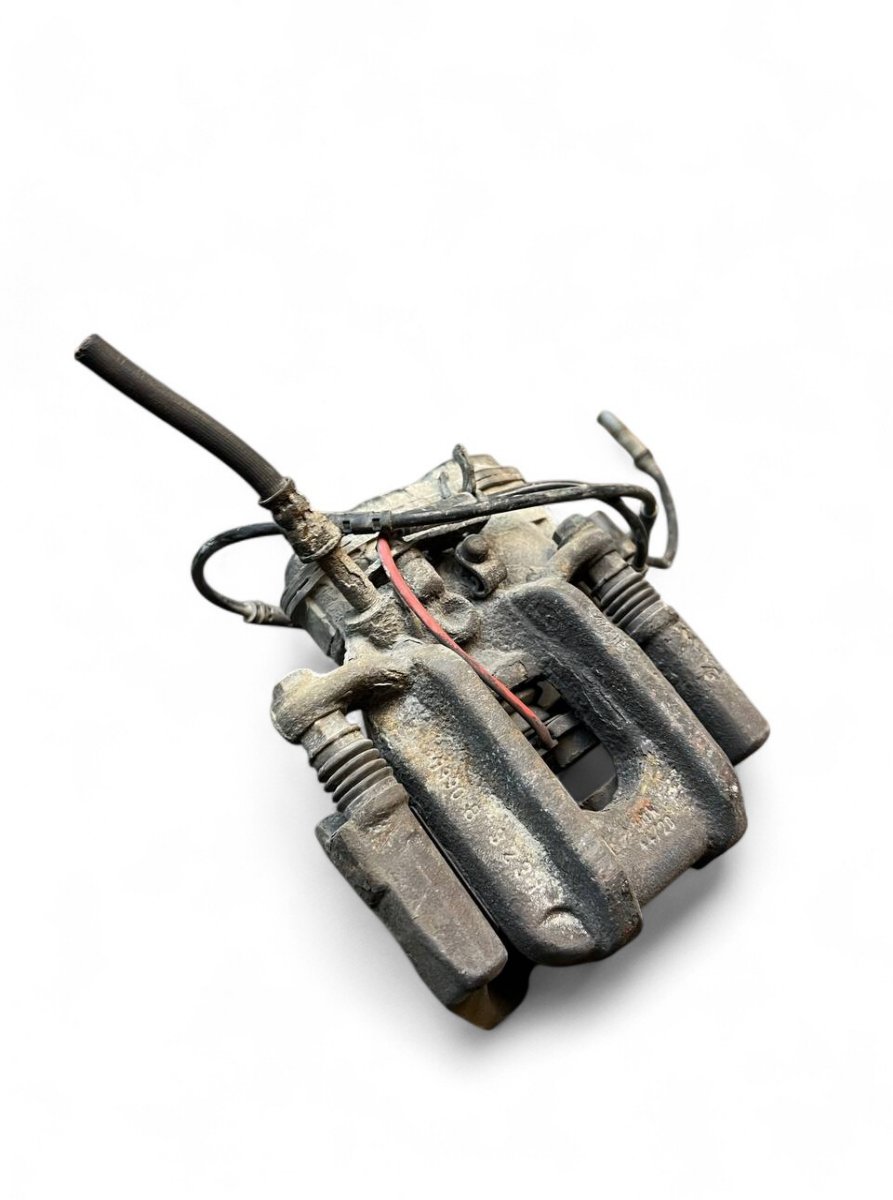 BMW 5 (F10 / F11) Brake caliper — rear right Brake caliper — rear right — BMW 5 (F10, F11) (...